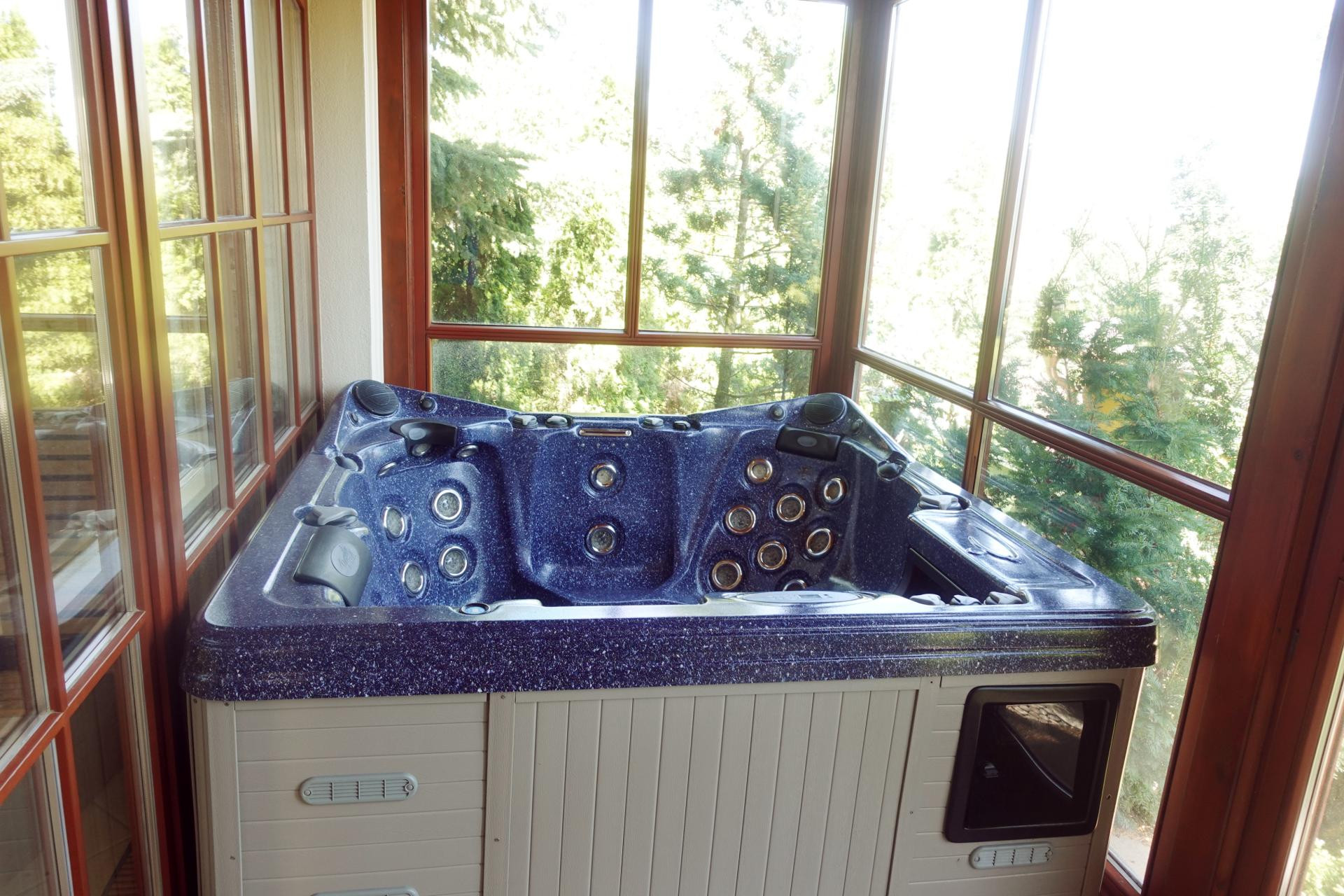 Sunny detached house  Budapest III. district, Táborhegy