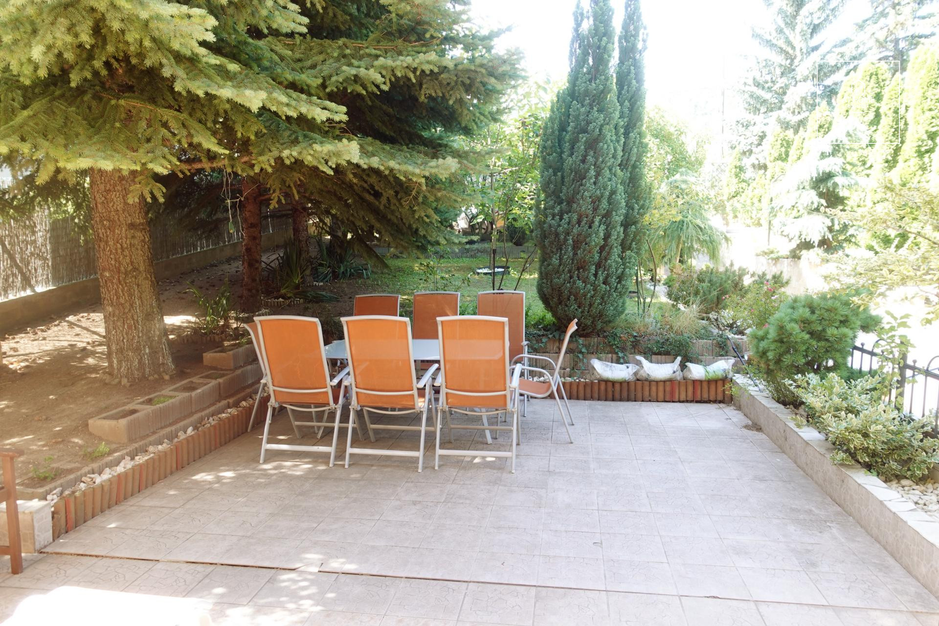 Sunny detached house  Budapest III. district, Táborhegy