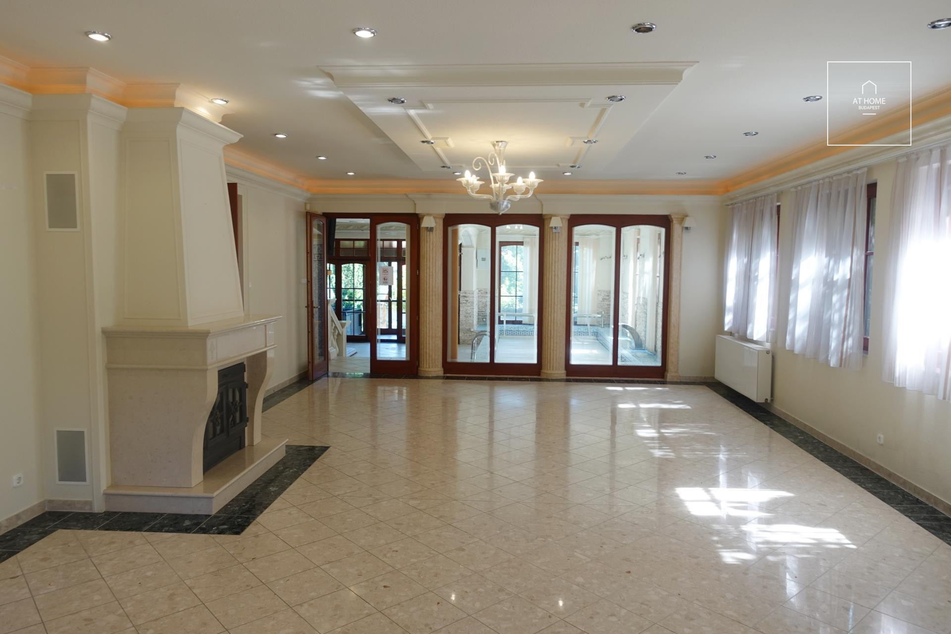 Sunny detached house  Budapest III. district, Táborhegy