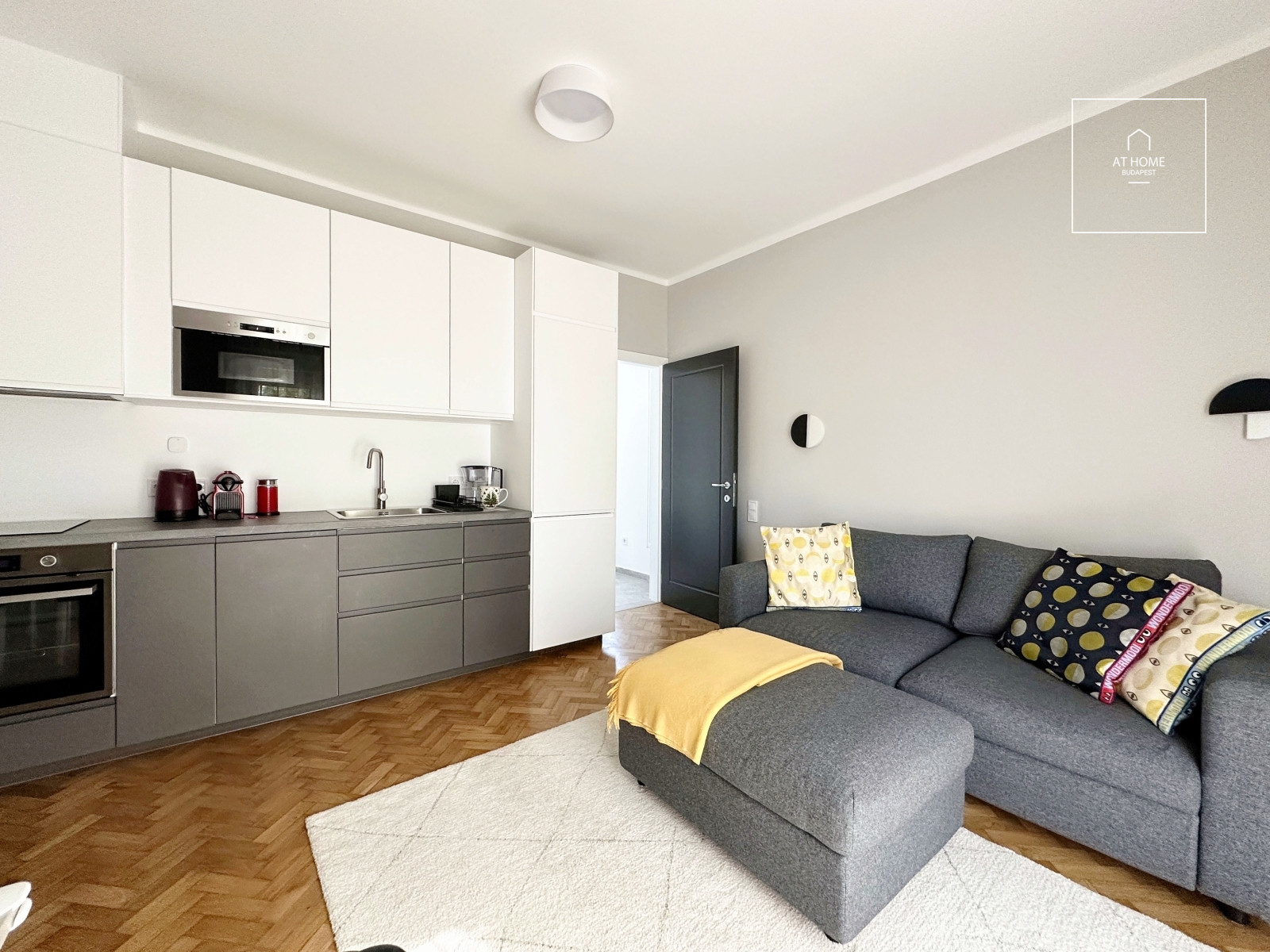 Fully renovated 43 sqm apartment in a leafy area of District II