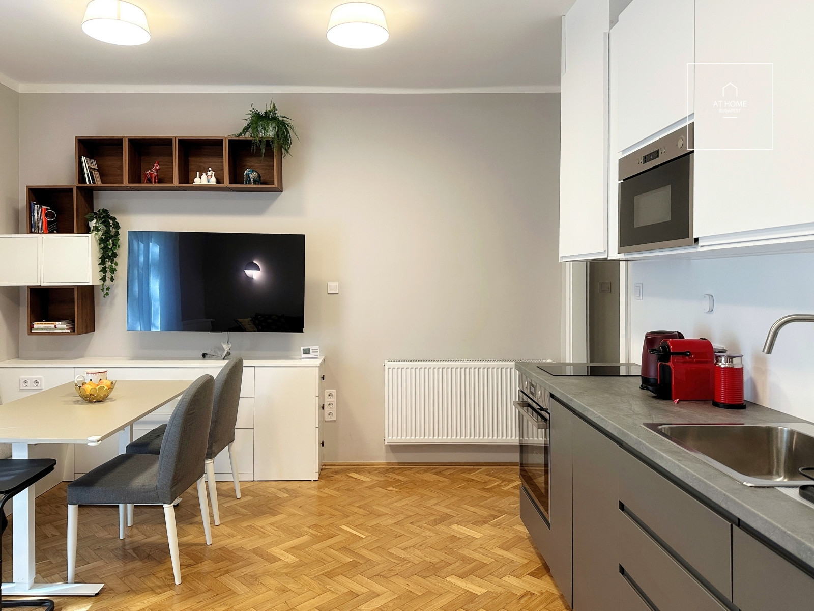 Fully renovated 43 sqm apartment in a leafy area of District II