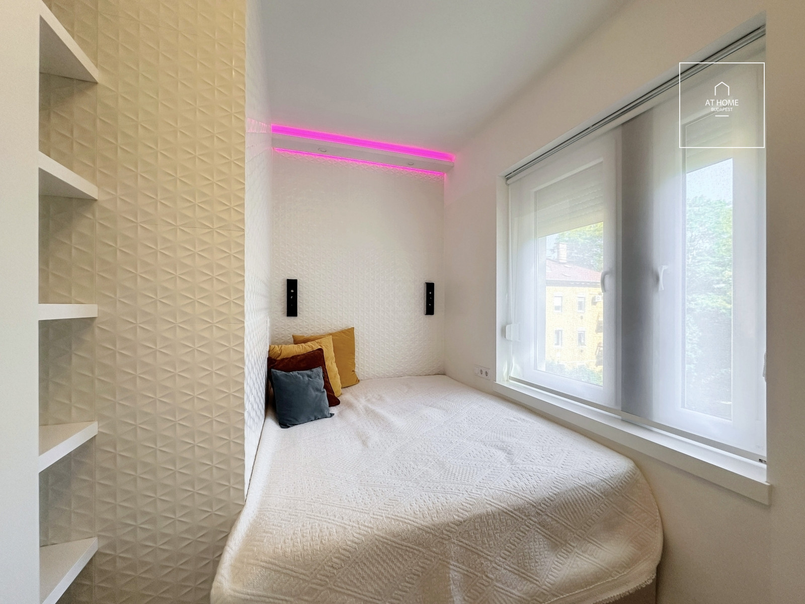 Fully renovated 43 sqm apartment in a leafy area of District II