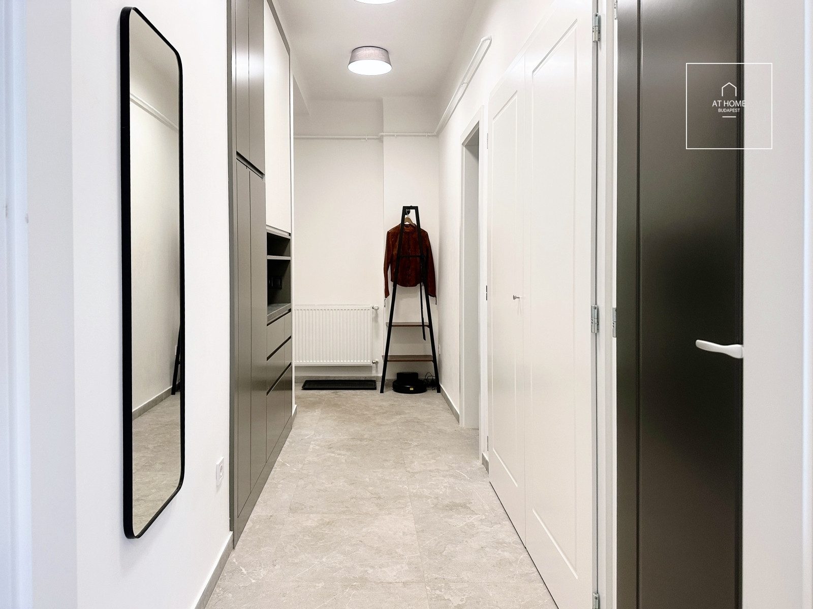 Fully renovated 43 sqm apartment in a leafy area of District II