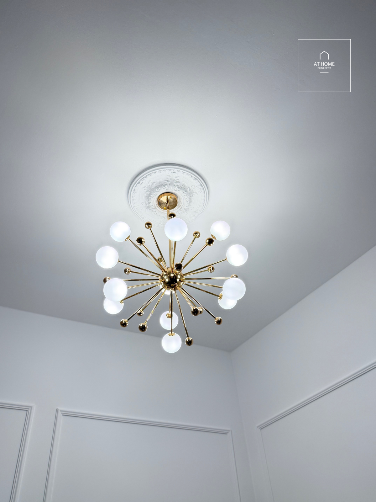 Two-bedroom, 64 sqm apartment in District VI, near Liszt Ferenc Square