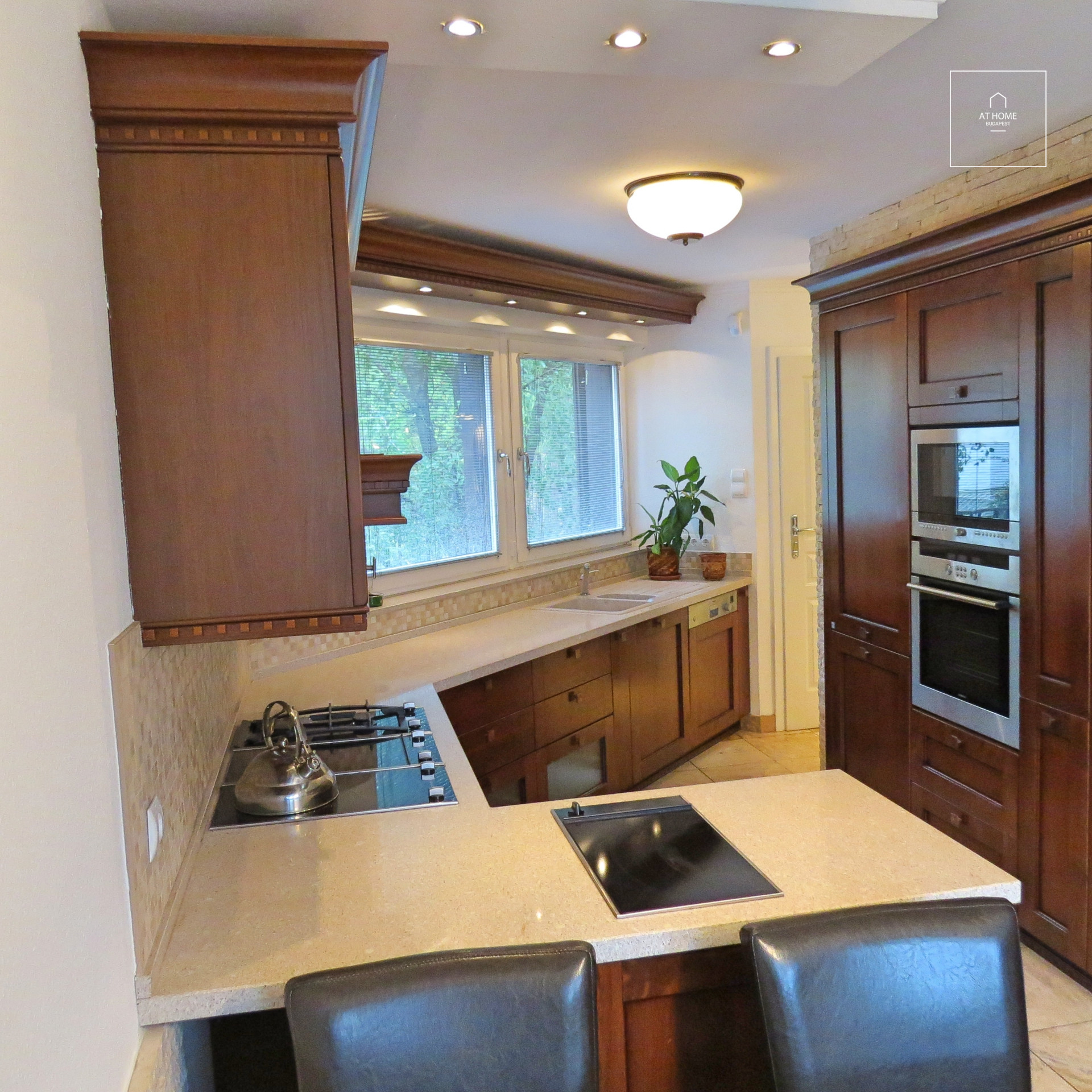 Elegáns ikerház kiadó Budapest XII. kerület, Mártonhegy