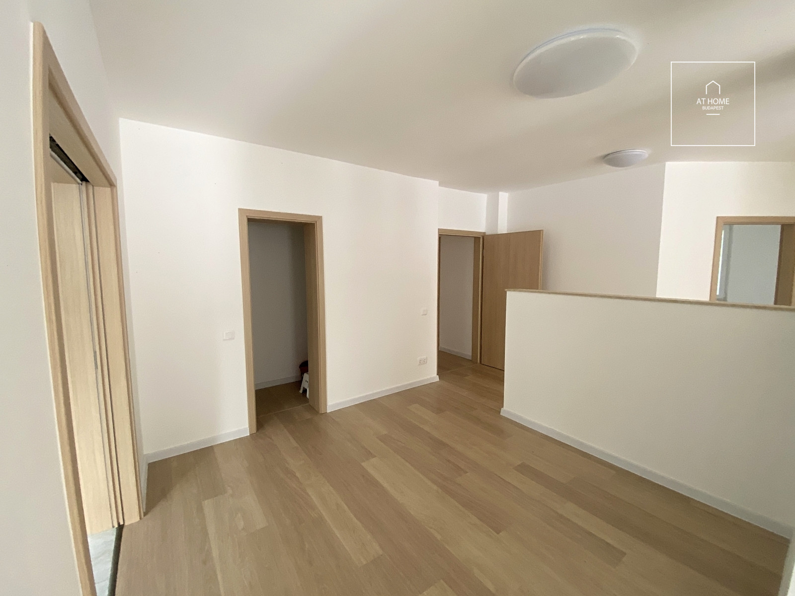 Refurbished 3 bedroom apartment close to MOM Park