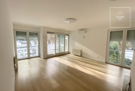 Refurbished 3 bedroom apartment close to MOM Park