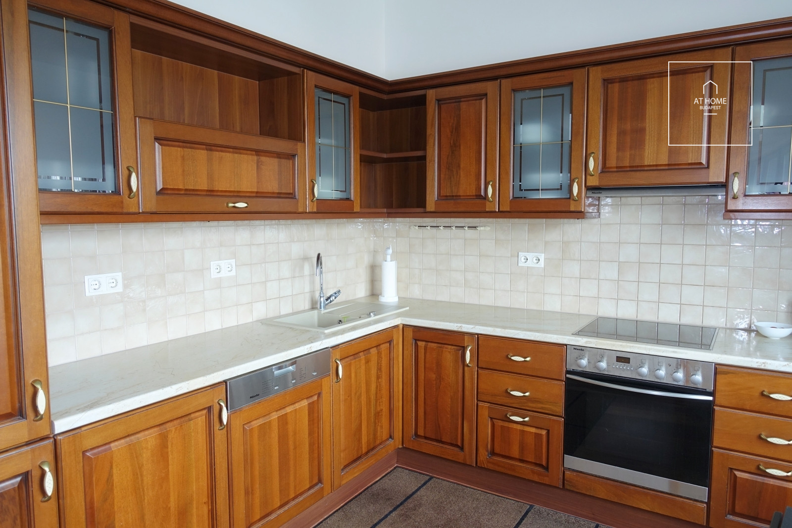 Stunning apartment for rent in the Buda Castle area