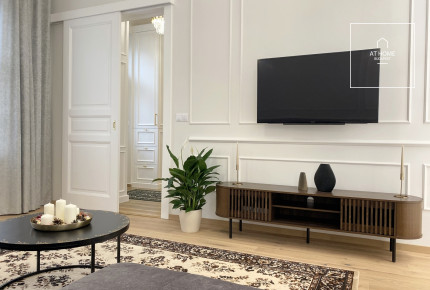 Felújított 47 nm-es exkluzív egy hálószobás lakás a Budai Várnegyedben