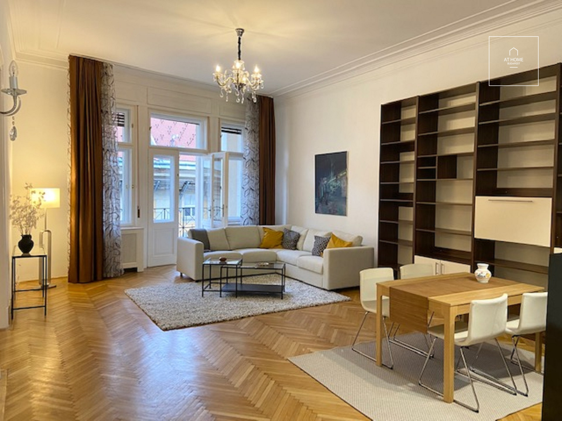 Two bedroom apartment for rent Budapest V. district Downtown