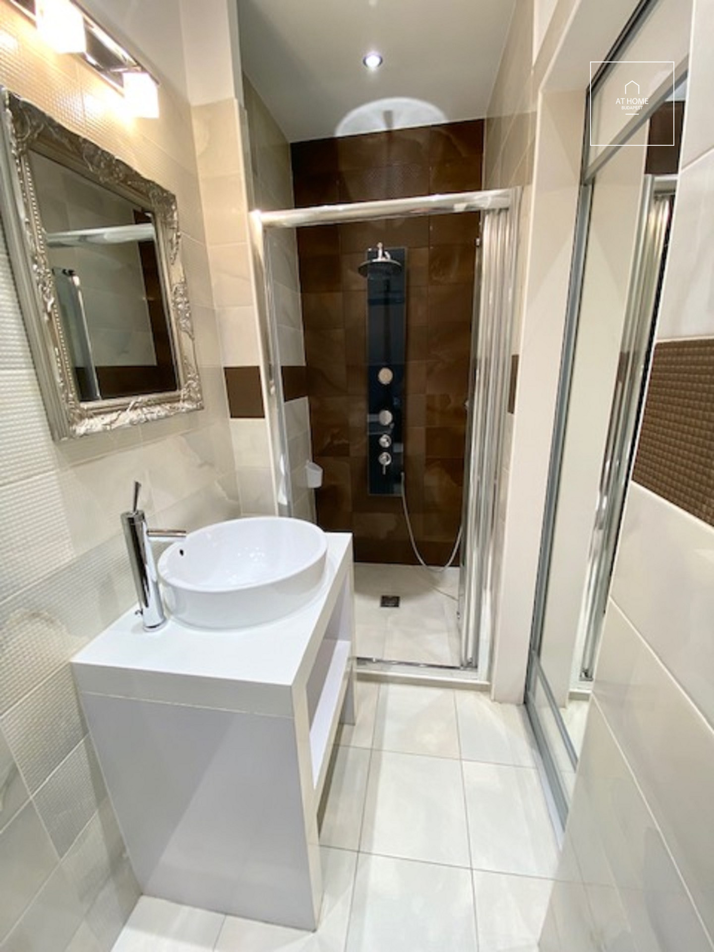 Two bedroom apartment for rent Budapest V. district Downtown