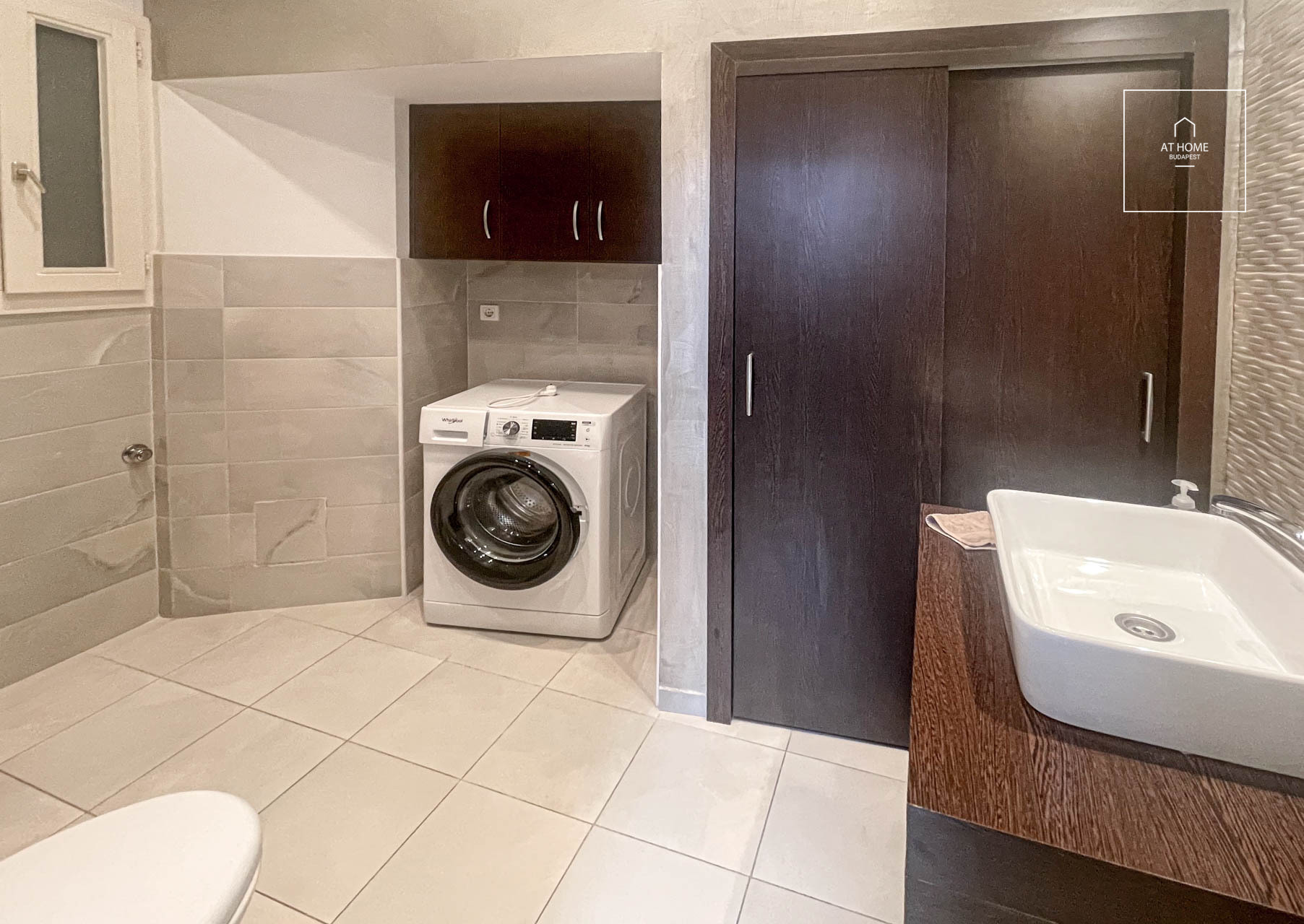 Two bedroom apartment for rent Budapest V. district Downtown