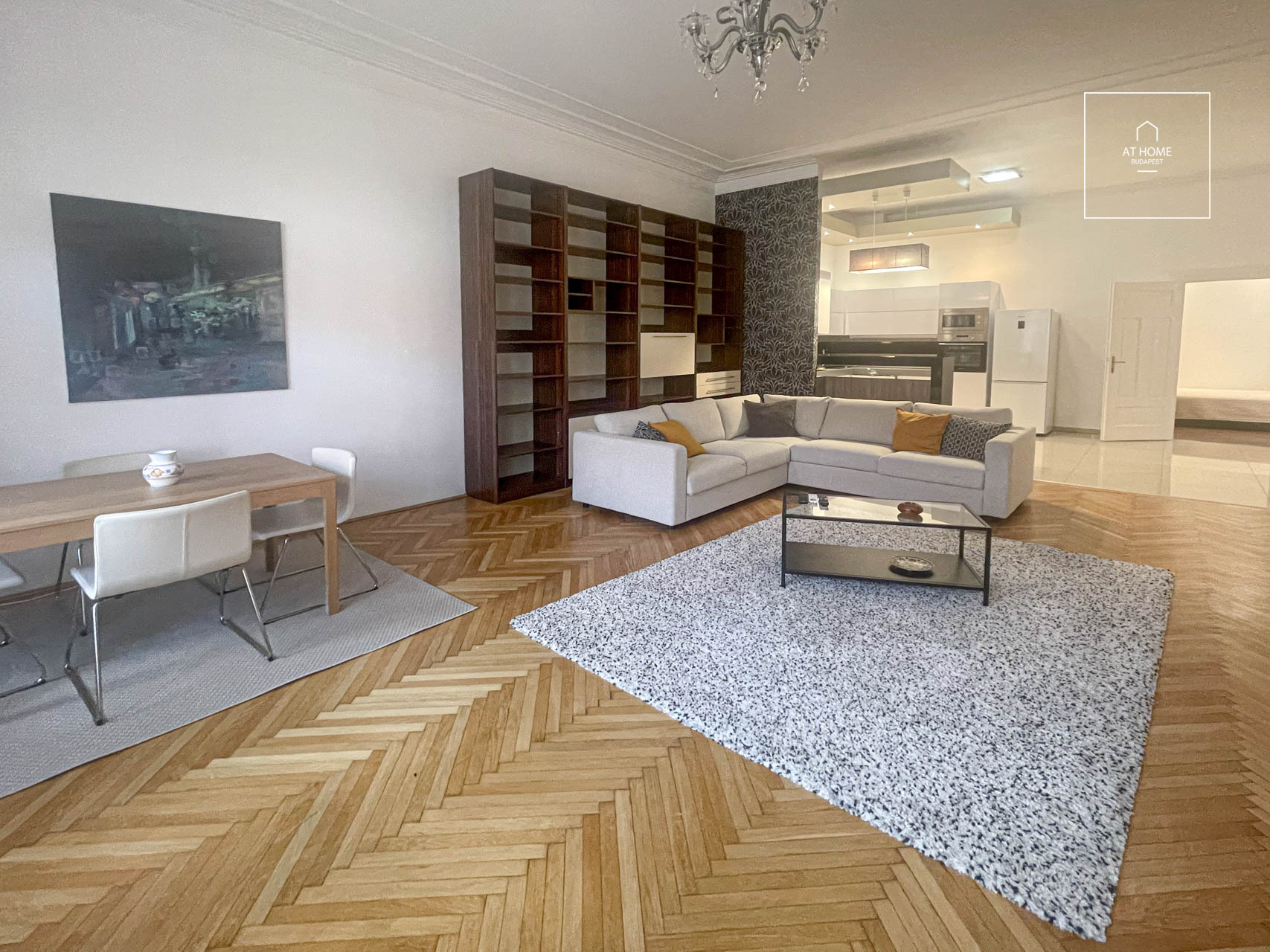 Two bedroom apartment for rent Budapest V. district Downtown