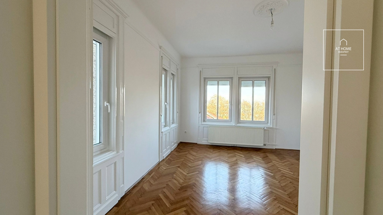 Renovated 115 sqm three-bedroom apartment in District I, Naphegy