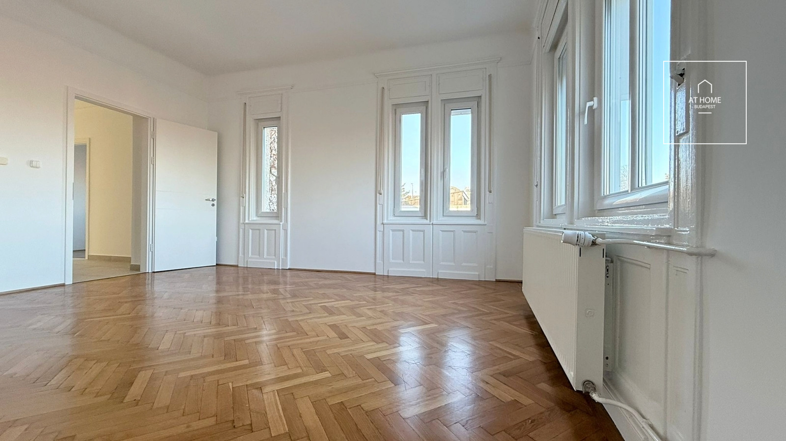 Renovated 115 sqm three-bedroom apartment in District I, Naphegy