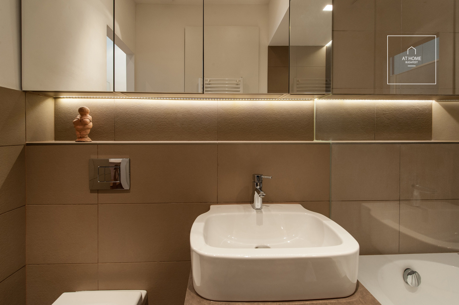 Elegant apartment for rent in Budapest V. district, Downtown