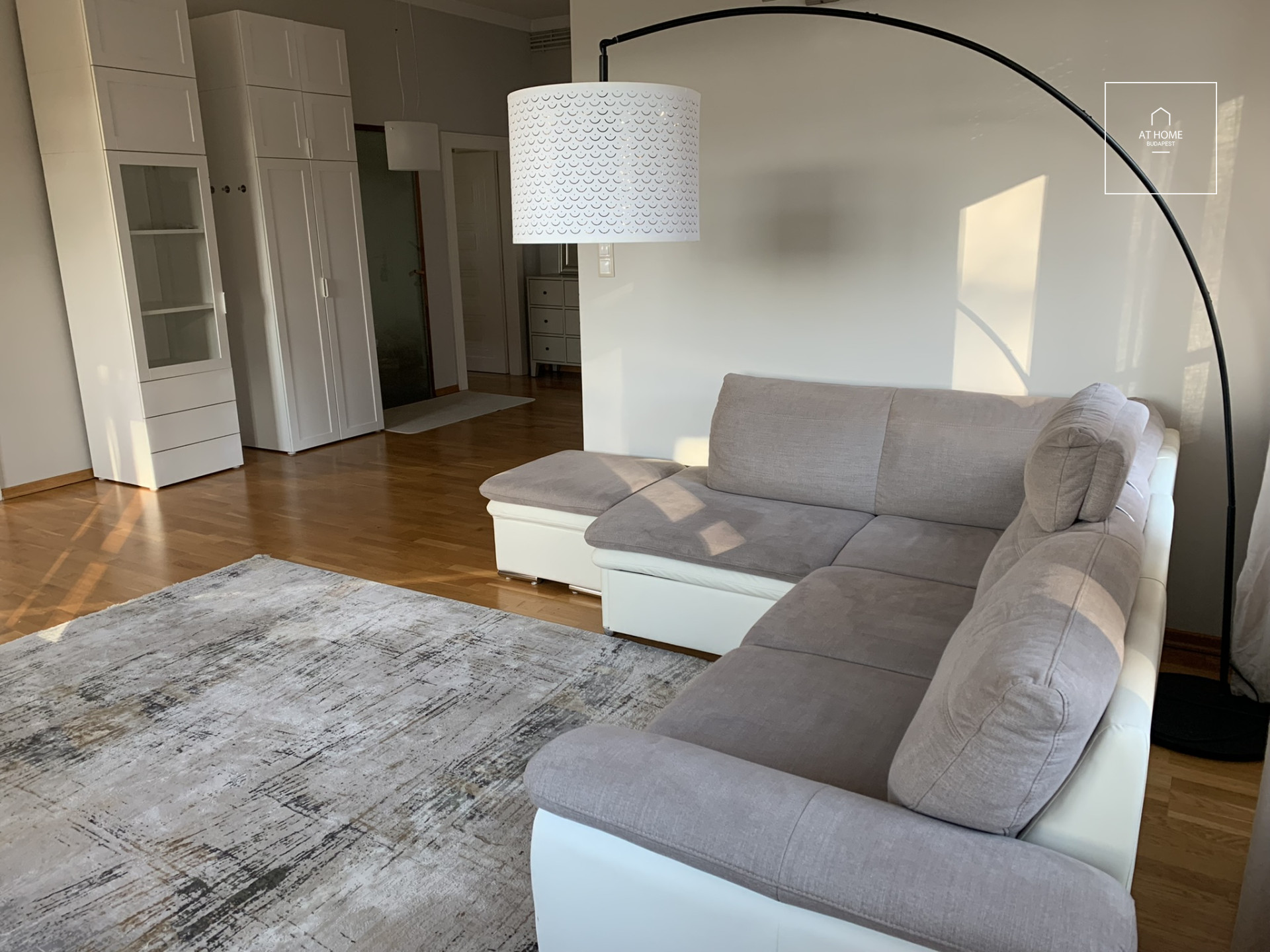 Beautiful panoramic 3-bedroom apartment for rent in the 1st district