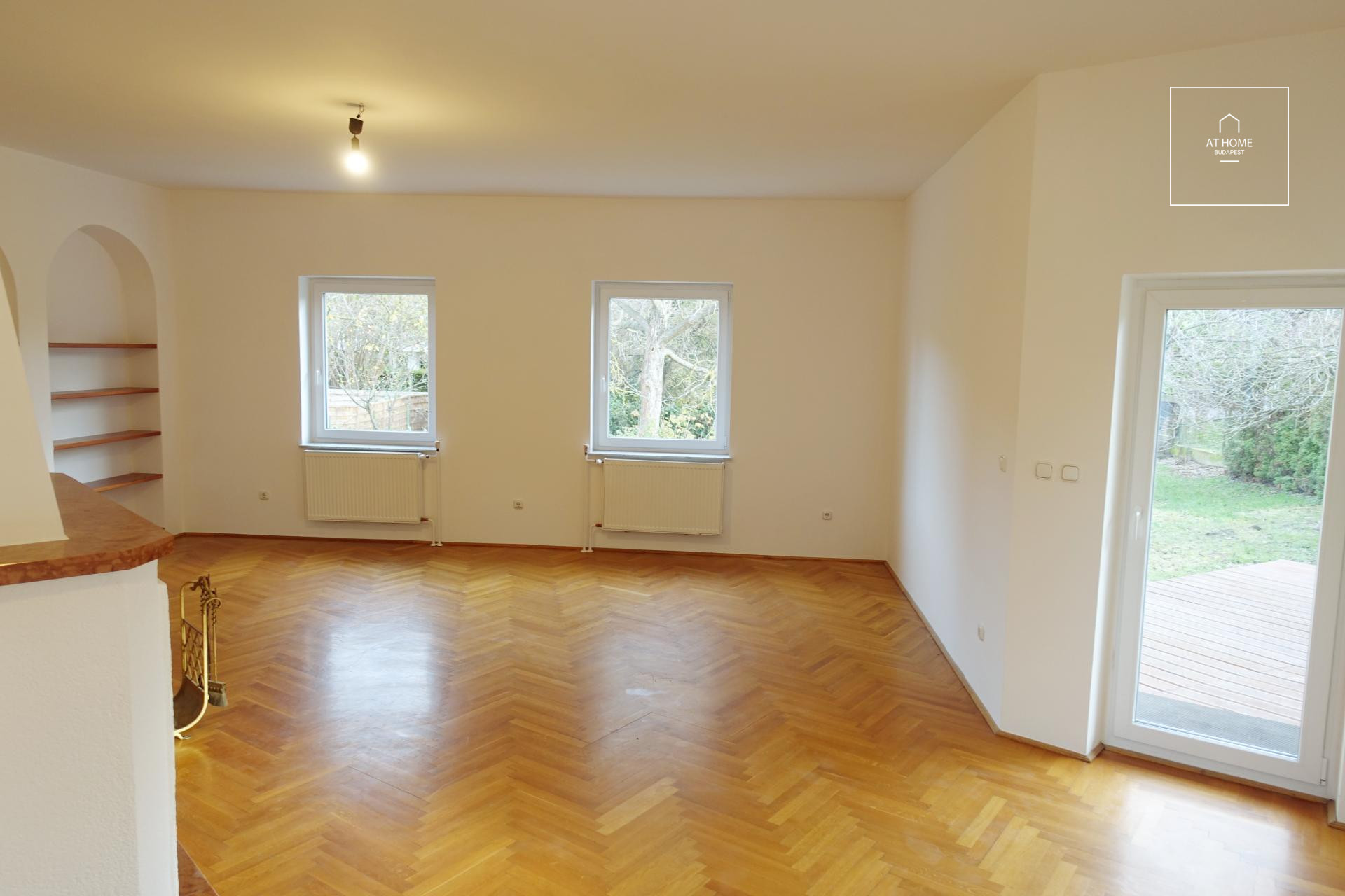 Eladó tágas családi ház Budapest II/A kerületének csendes részén