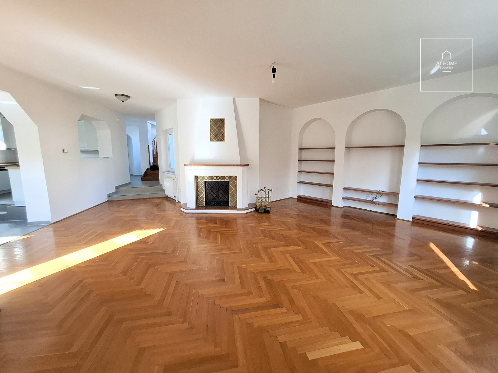 Eladó tágas családi ház Budapest II/A kerületének csendes részén