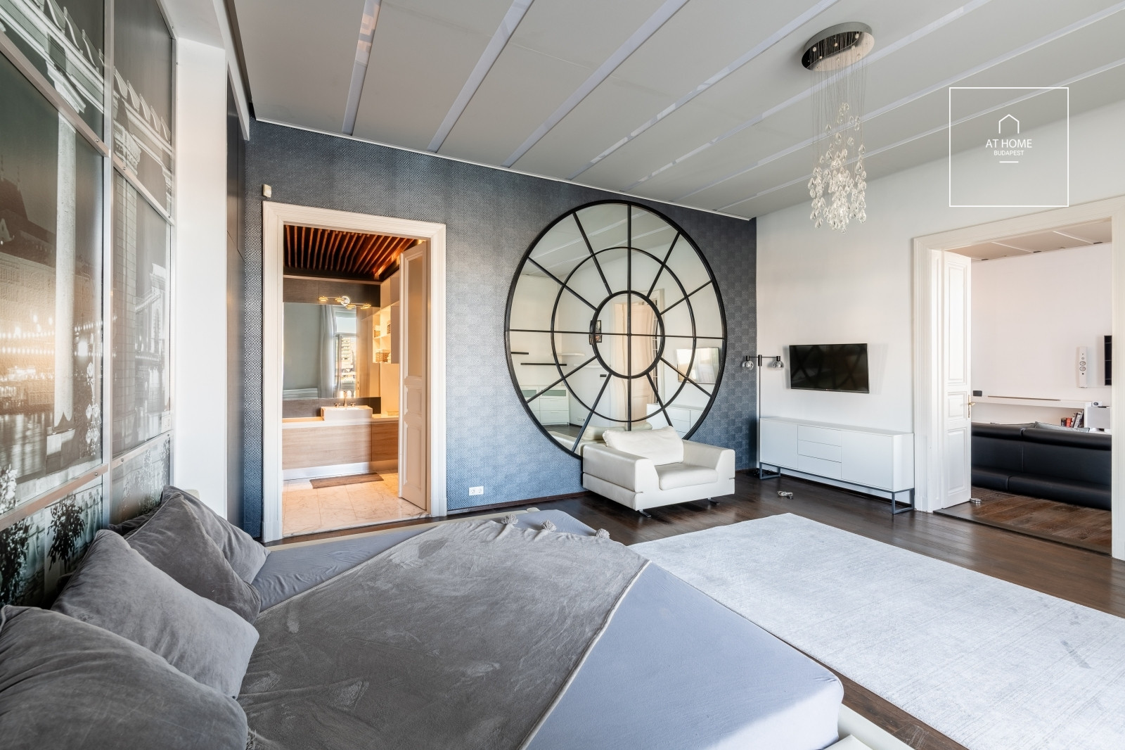 Renovated 200 sqm apartment with Danube panorama in District I