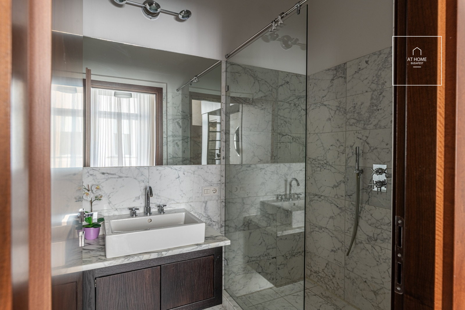 Renovated 200 sqm apartment with Danube panorama in District I