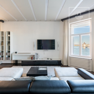 Renovated 200 sqm apartment with Danube panorama in District I