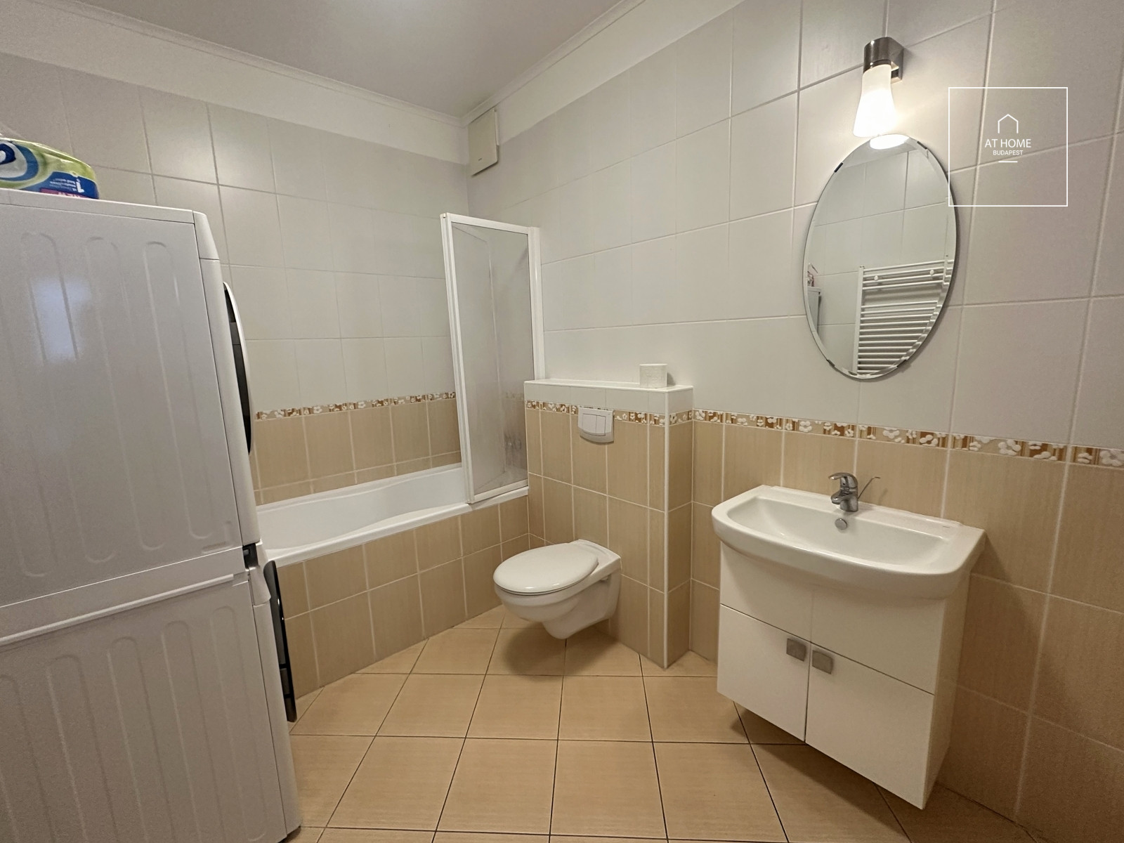 Renovated Danube-side apartment for rent in Budapest, 13th district, Marinapart.