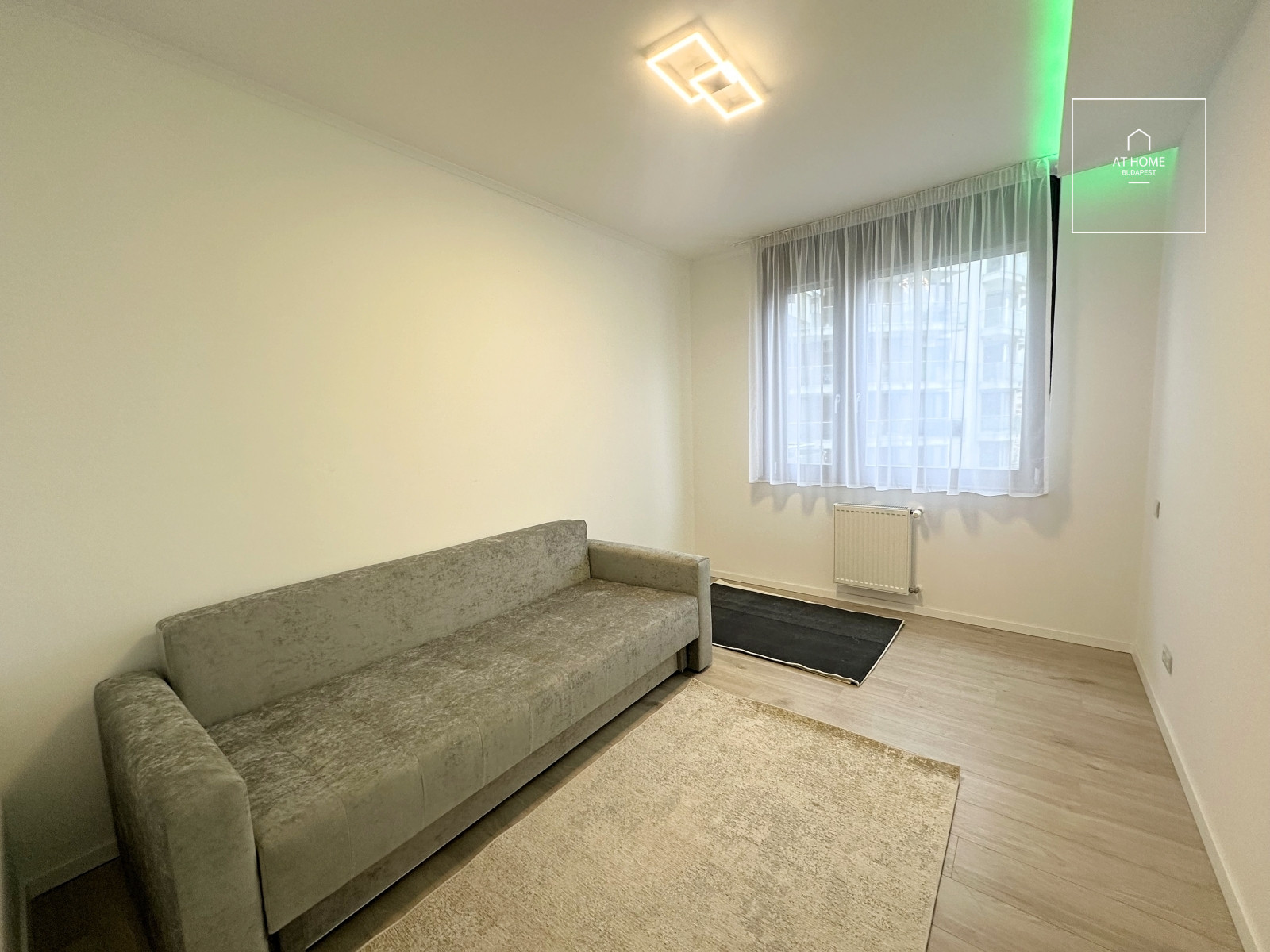 Renovated Danube-side apartment for rent in Budapest, 13th district, Marinapart.