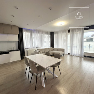 Renovated Danube-side apartment for rent in Budapest, 13th district, Marinapart.