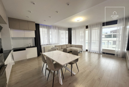 Renovated Danube-side apartment for rent in Budapest, 13th district, Marinapart.
