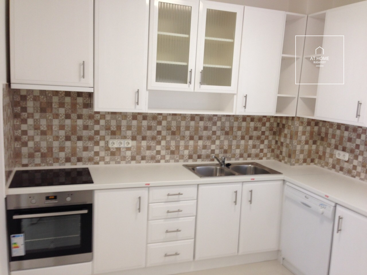 Refurbished apartment for rent in the II. district