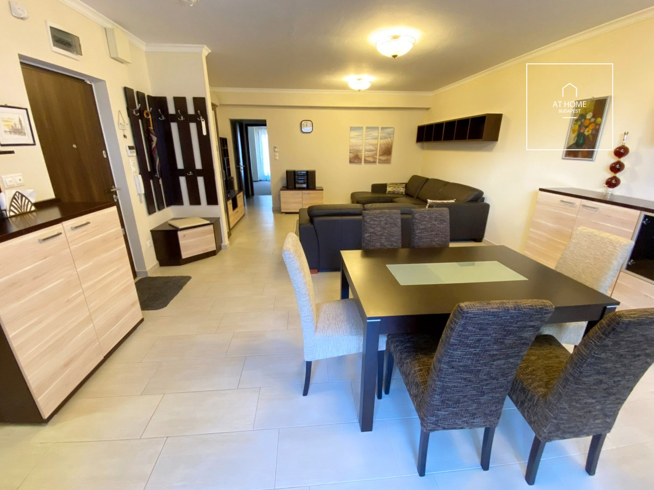 91 sqm ground-floor apartment with garden access, 2 bedrooms, located in District II, Újlak