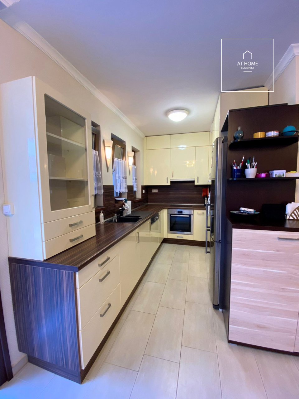 91 sqm ground-floor apartment with garden access, 2 bedrooms, located in District II, Újlak