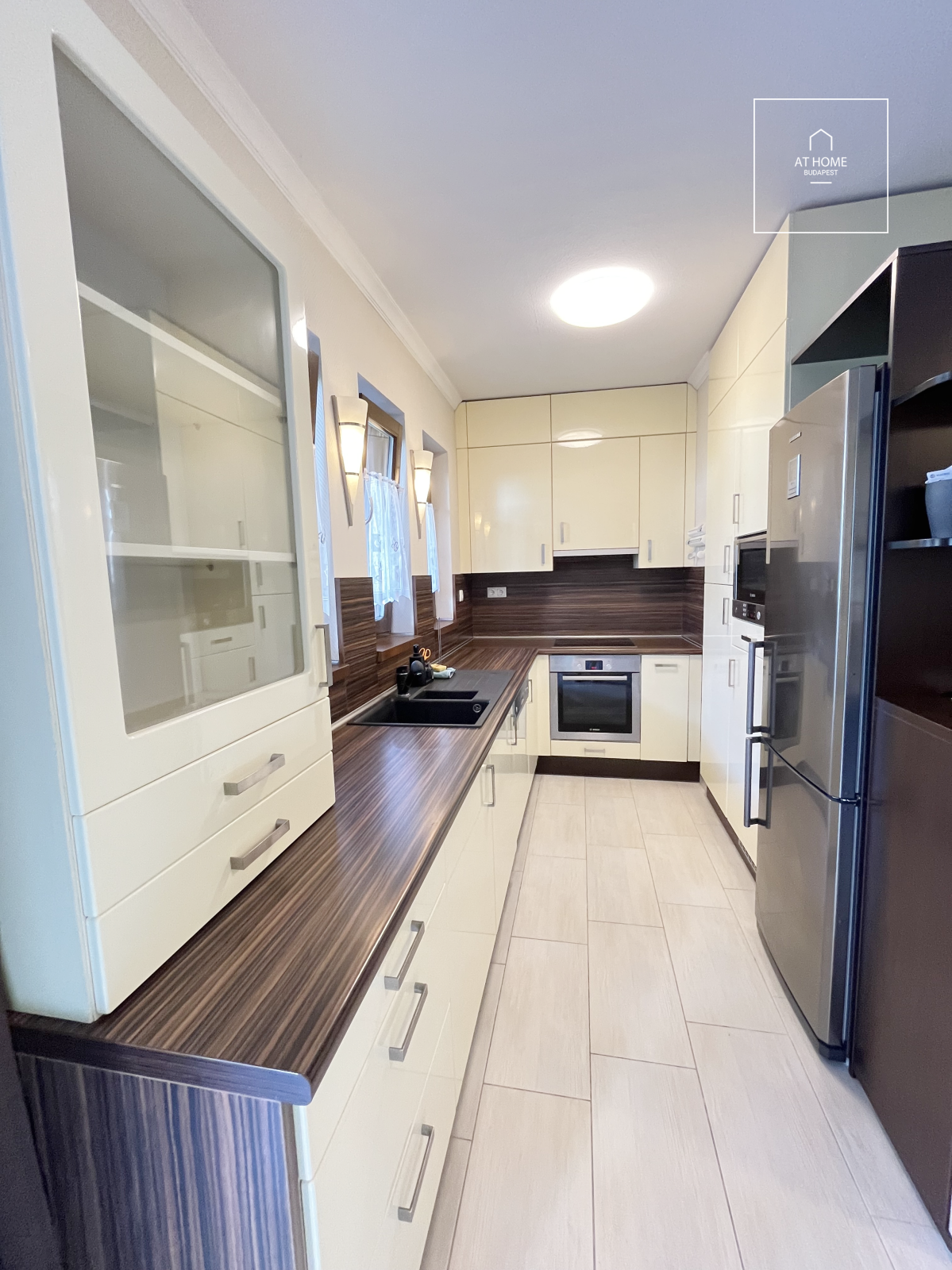 91 sqm ground-floor apartment with garden access, 2 bedrooms, located in District II, Újlak