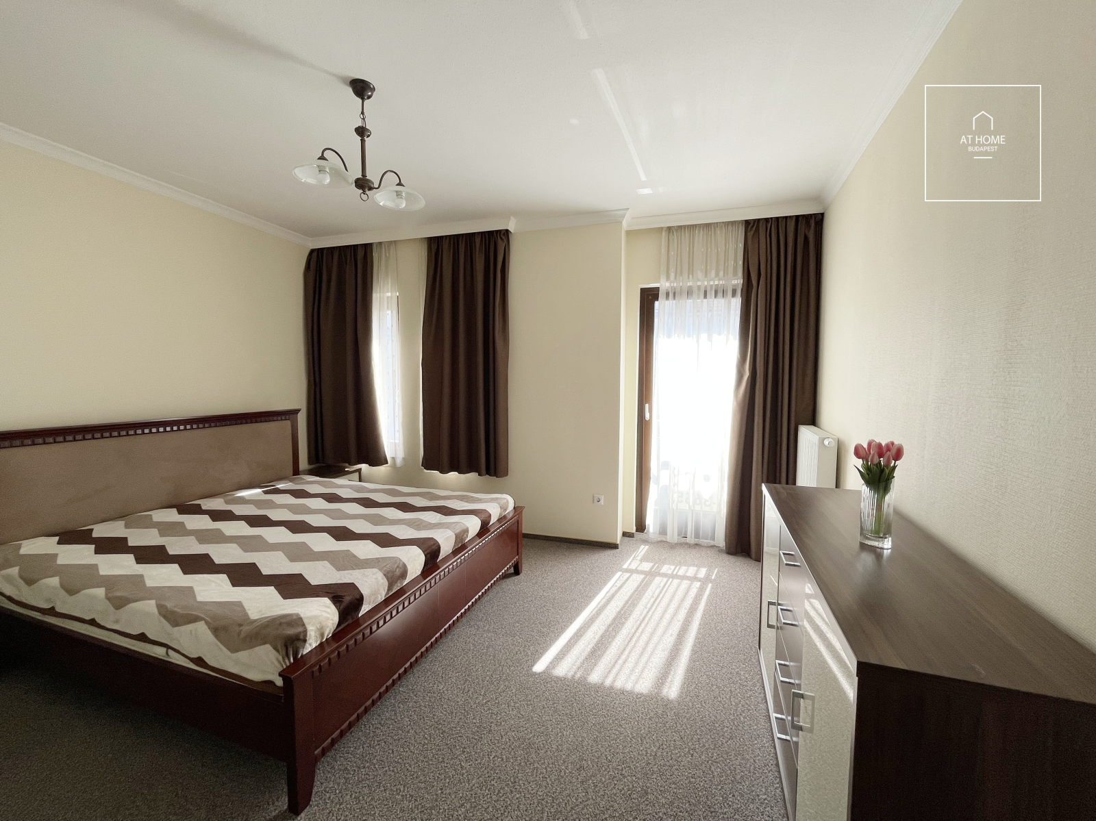 91 sqm ground-floor apartment with garden access, 2 bedrooms, located in District II, Újlak