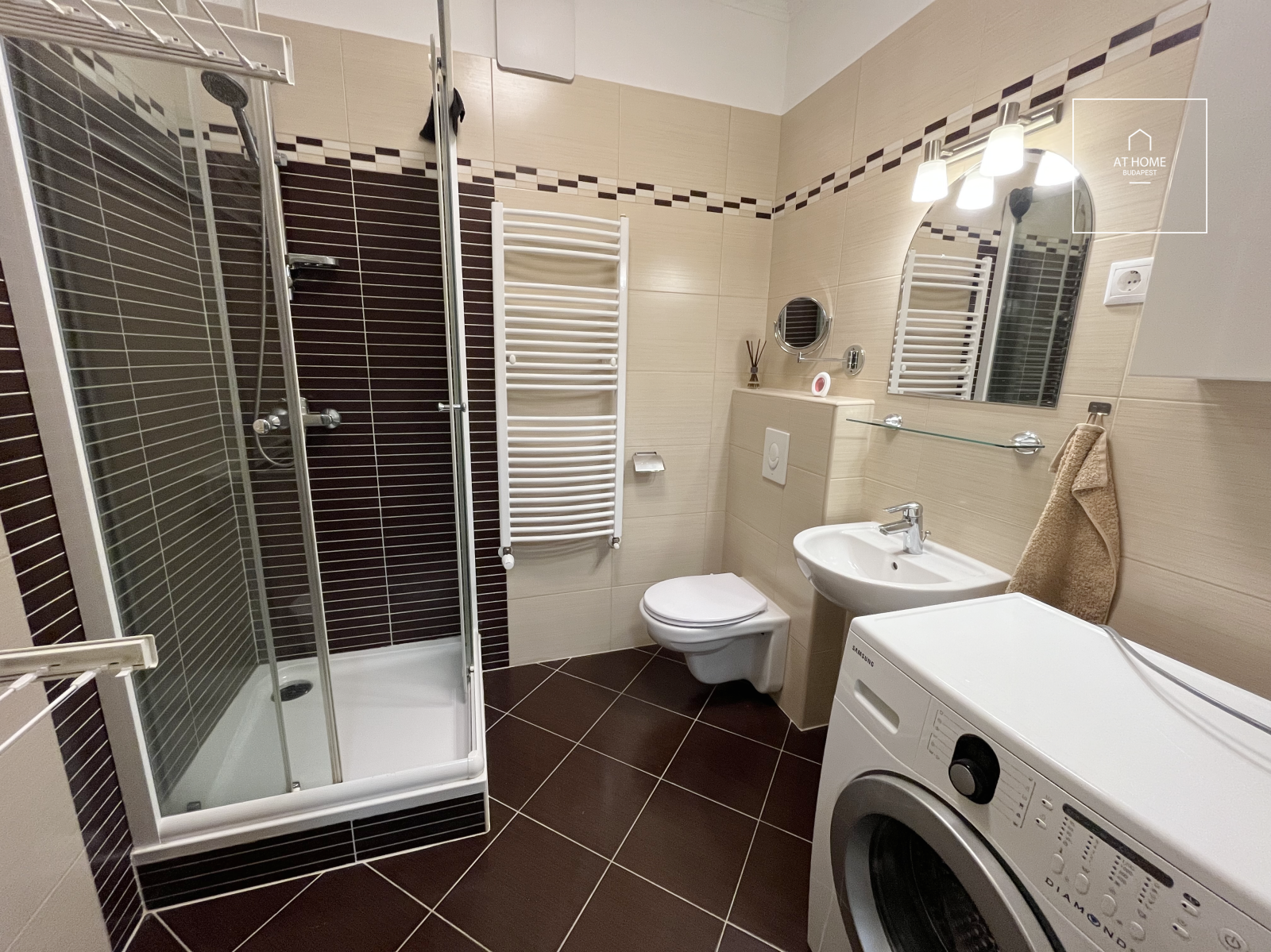 91 sqm ground-floor apartment with garden access, 2 bedrooms, located in District II, Újlak