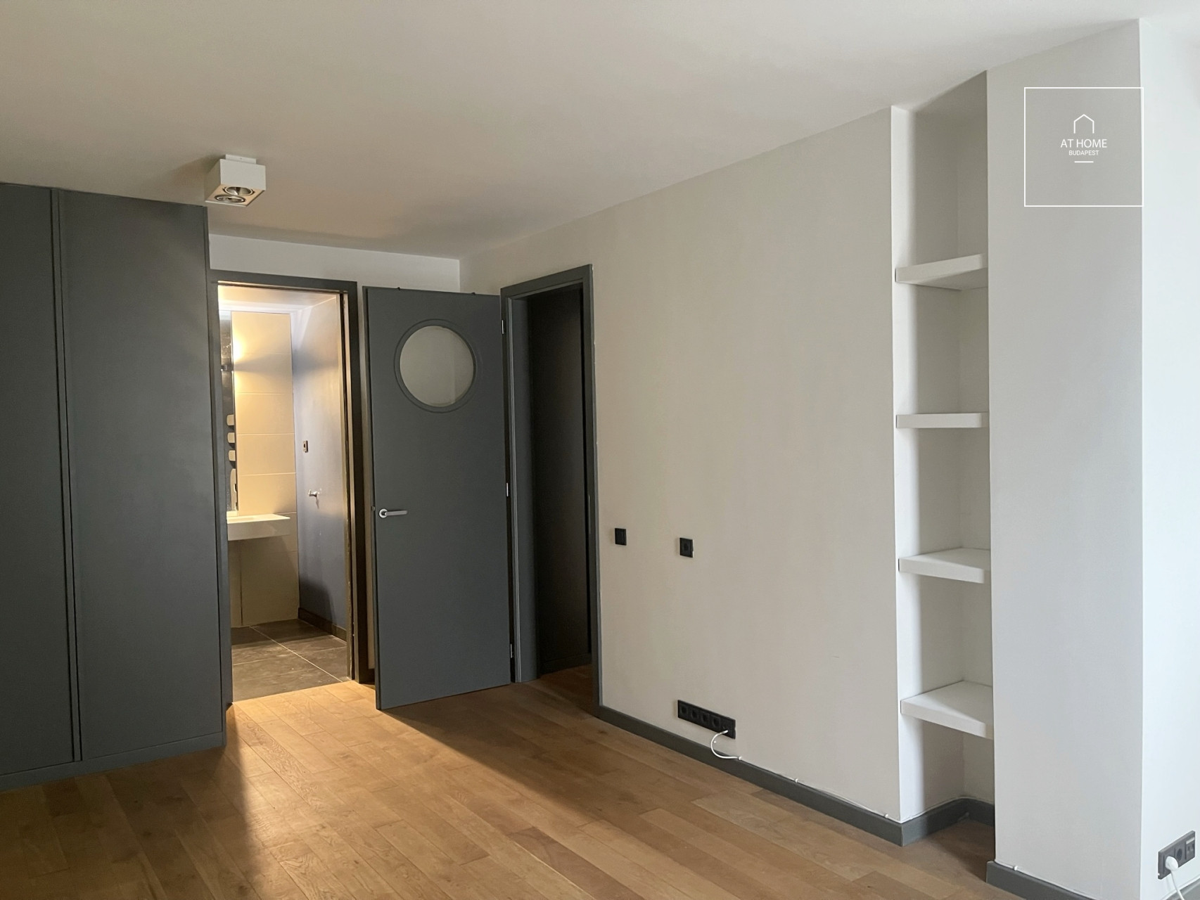 141 sqm duplex penthouse apartment in District V, near the Basilica