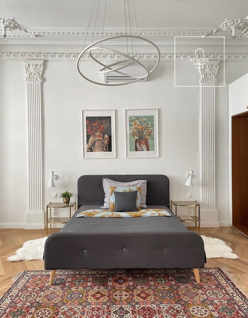 Renovated 2-bedroom classic-style apartment in District XIII, Újlipótváros