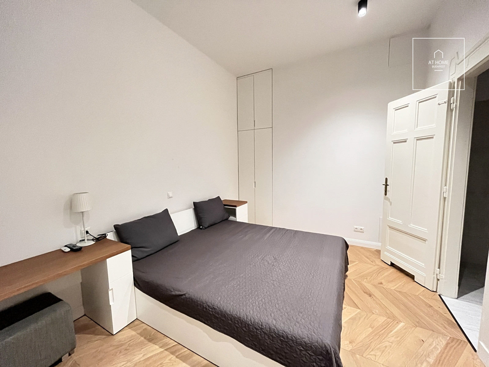Renovated 2-bedroom classic-style apartment in District XIII, Újlipótváros