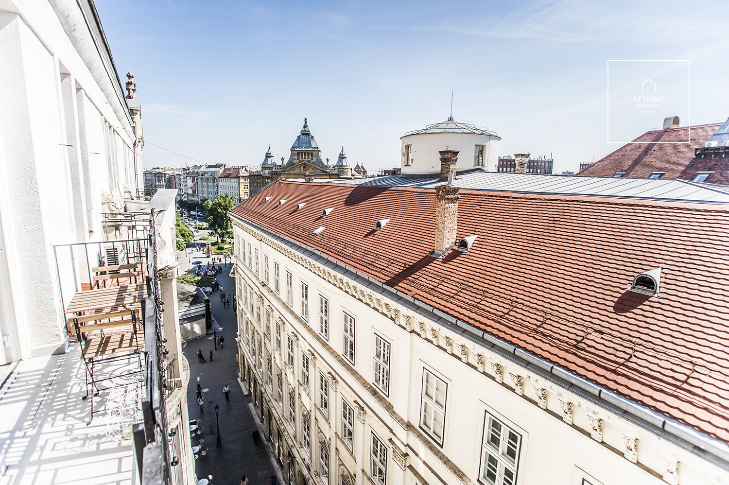 Sunny 122sqm panoramic apartment in District V, Downtown