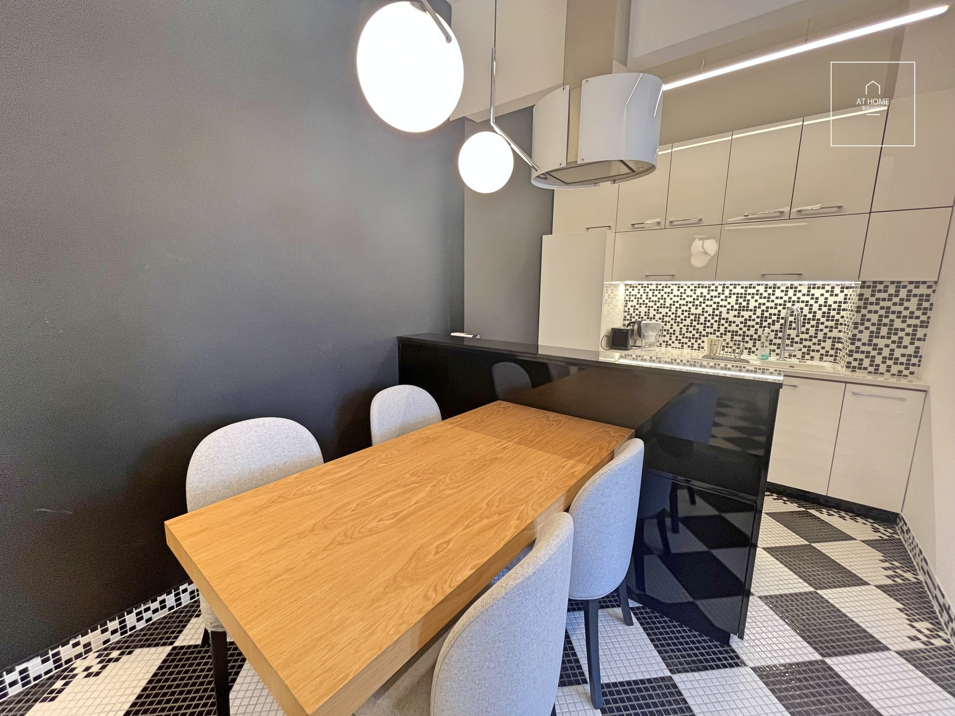 Two-bedroom premium apartment with panorama District 5, Budapest