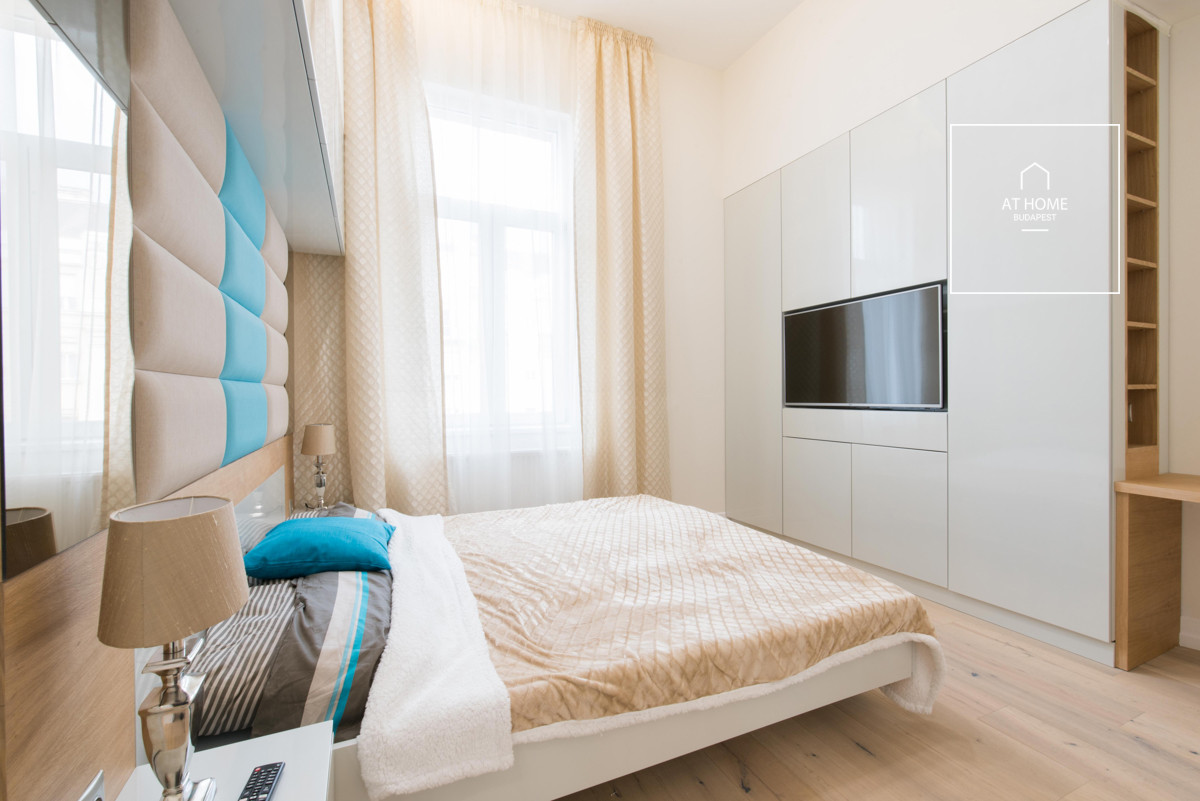 Premium apartment for sale in the heart of Budapest’s 5th district, in Lipótváros.