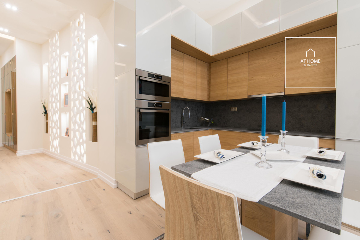 Premium apartment for sale in the heart of Budapest’s 5th district, in Lipótváros.