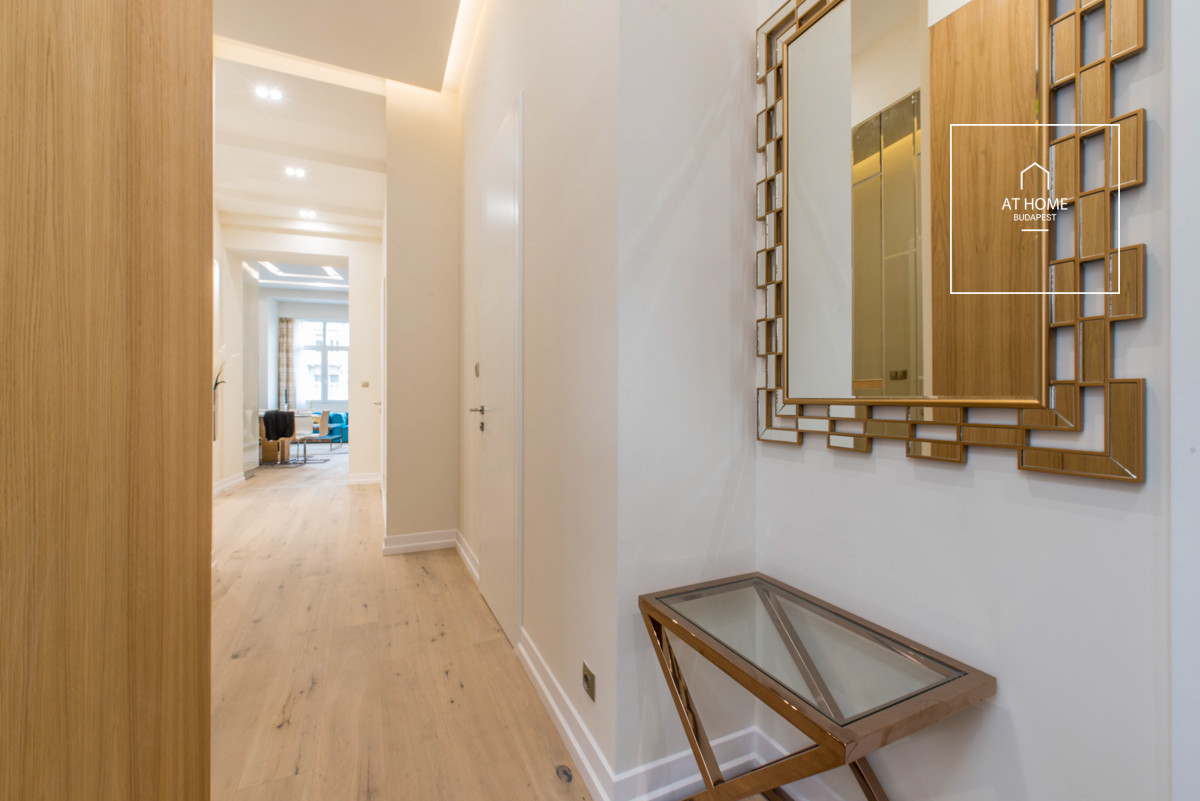 Premium apartment for sale in the heart of Budapest’s 5th district, in Lipótváros.