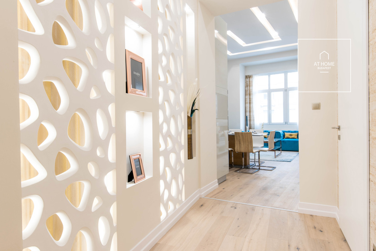 Premium apartment for sale in the heart of Budapest’s 5th district, in Lipótváros.