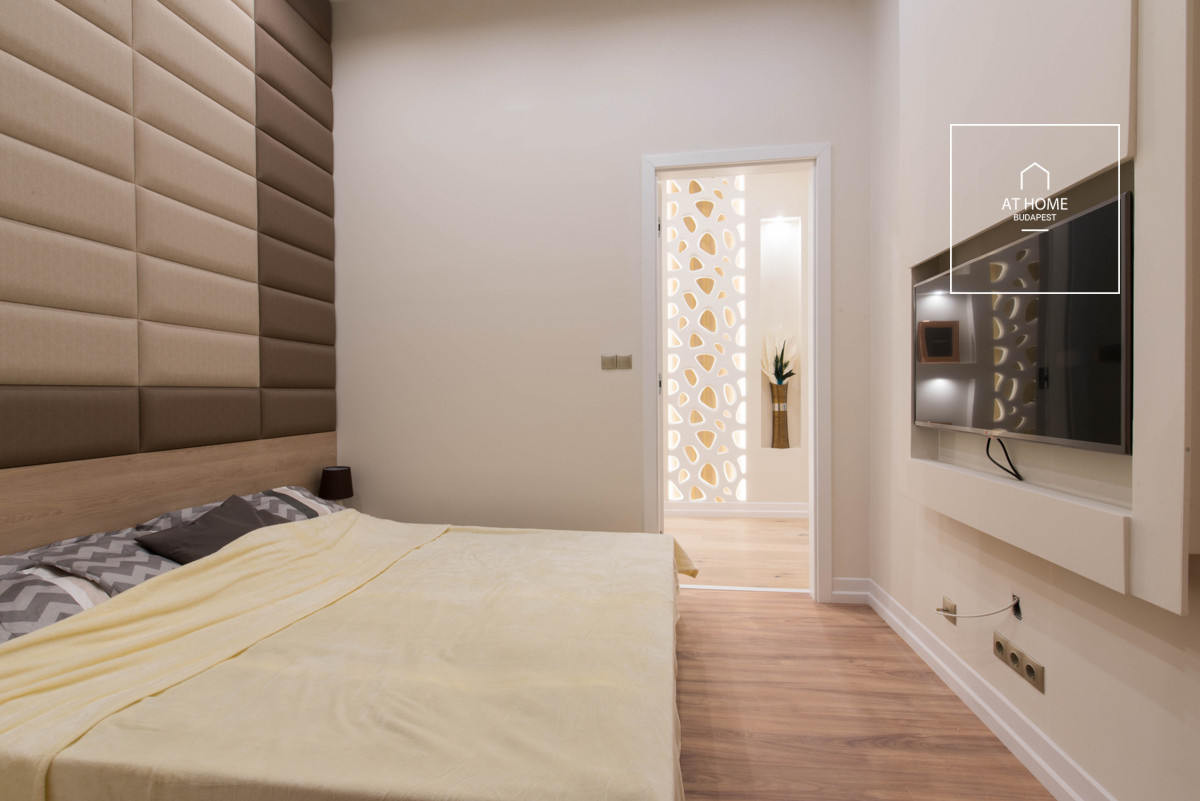 Premium apartment for sale in the heart of Budapest’s 5th district, in Lipótváros.