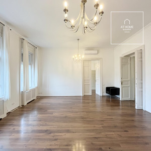 Exclusive, spacious classic-style apartment for sale near Kálvin Square – District IX, Budapest