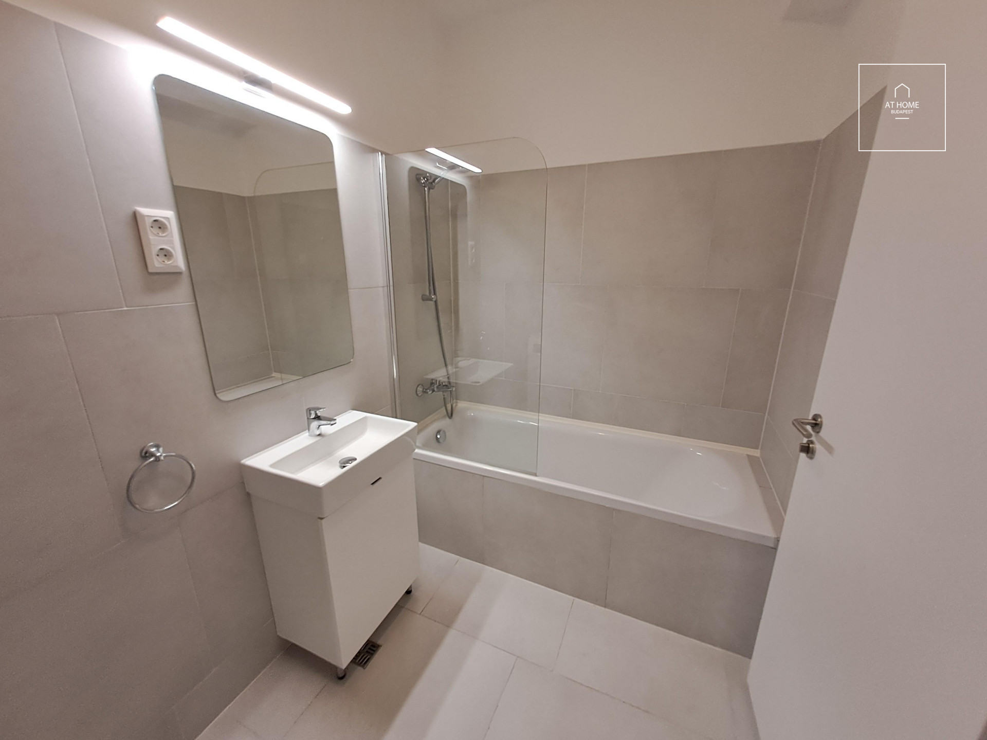 Premium newly-built two-bedroom apartment for rent in Budapest, District IX, Ferencváros