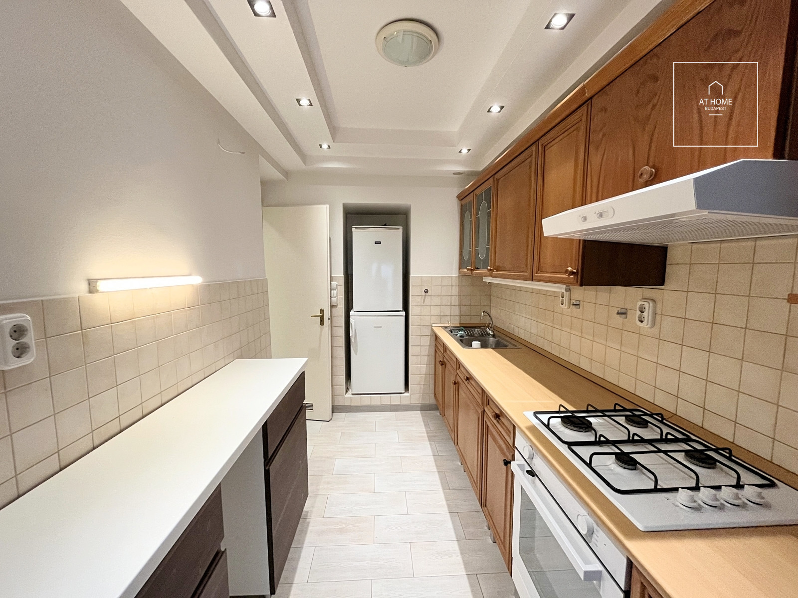 Renovated 108 sqm apartment convertible into four bedrooms for sale in District I