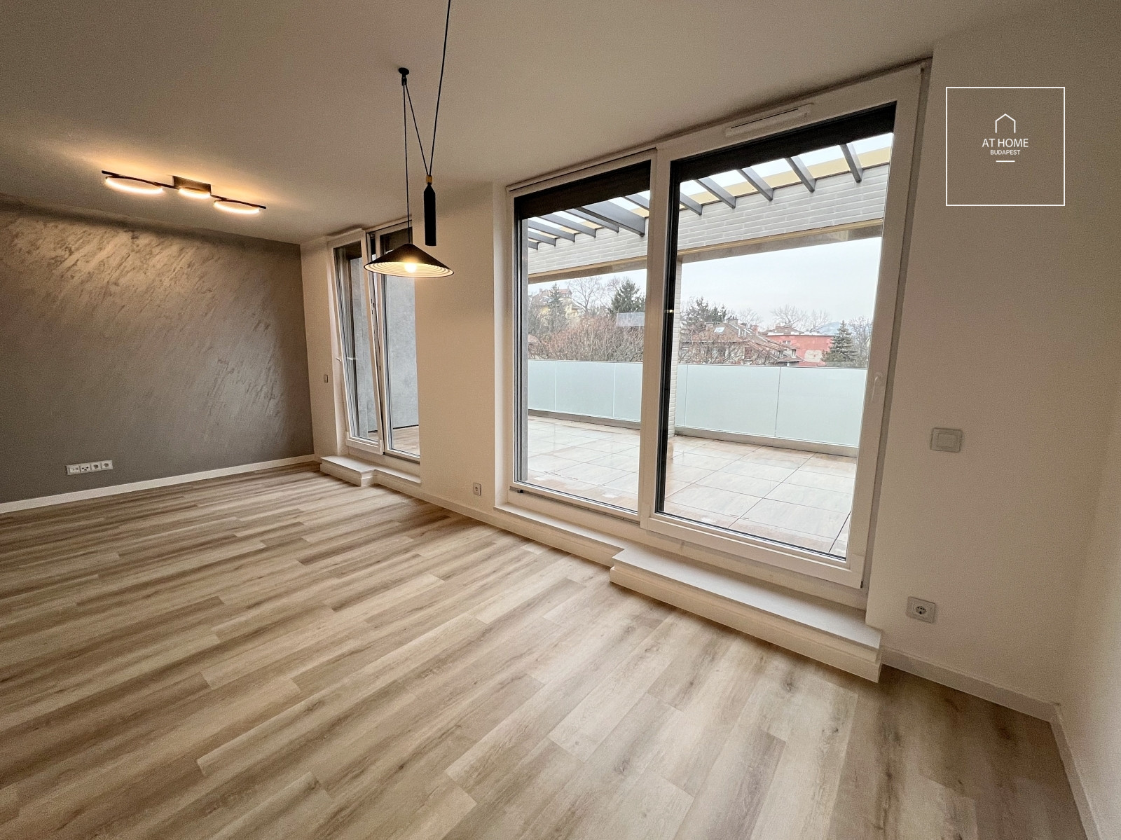 Újépítésű 59 nm-es penthouse lakás 27 nm-es terasszal az I. kerületben